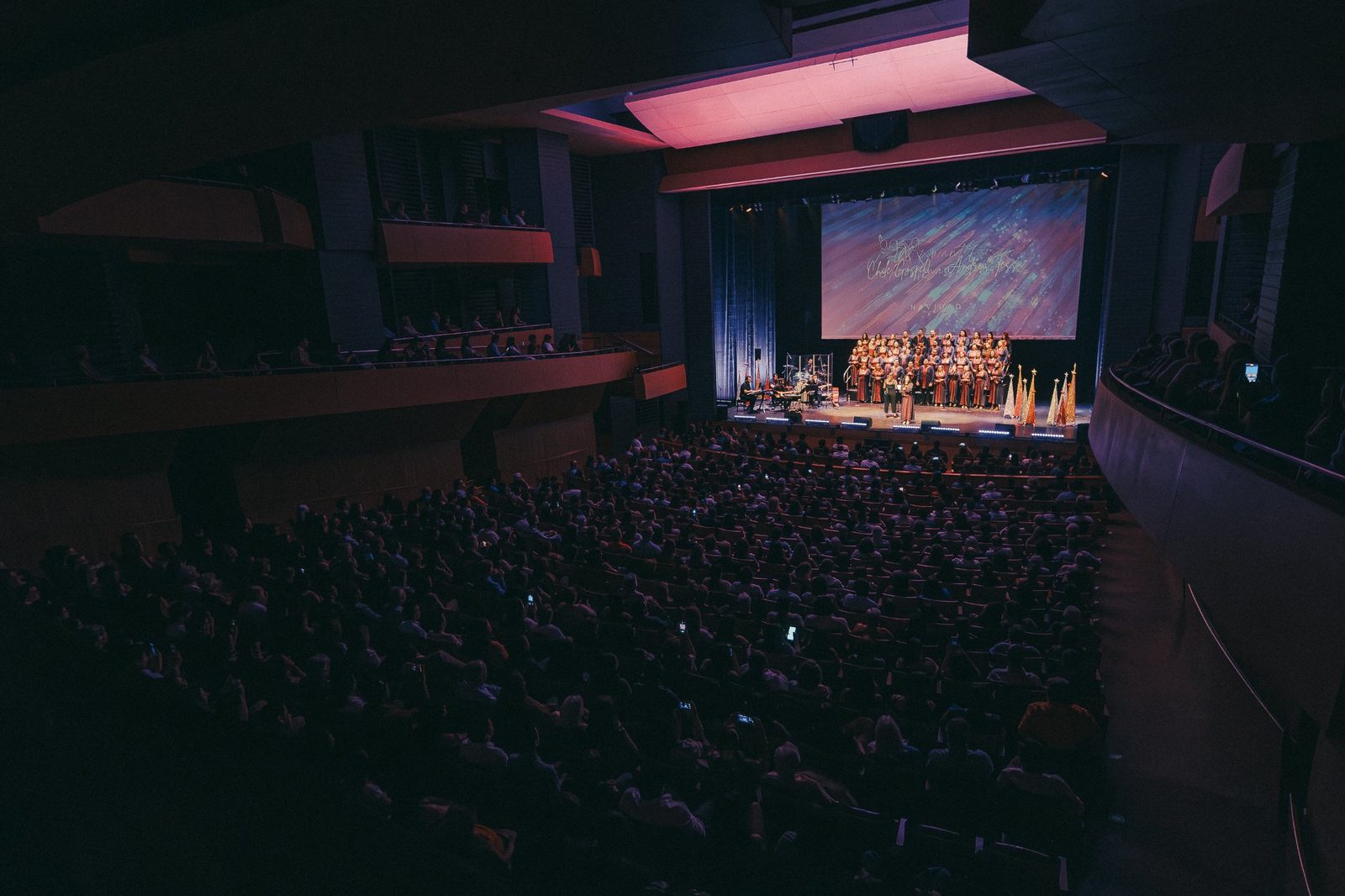 Concierto navideño de Chile Gospel con teatro lleno, diciembre 2025